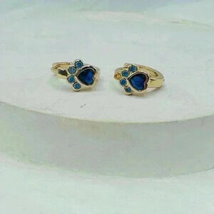 Charming Tiny Paw  Zirconia Stud Earrings